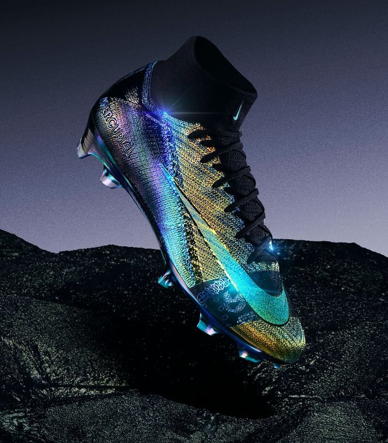 Nike Cosmic Speed Superbly boots in metallic shiny colours